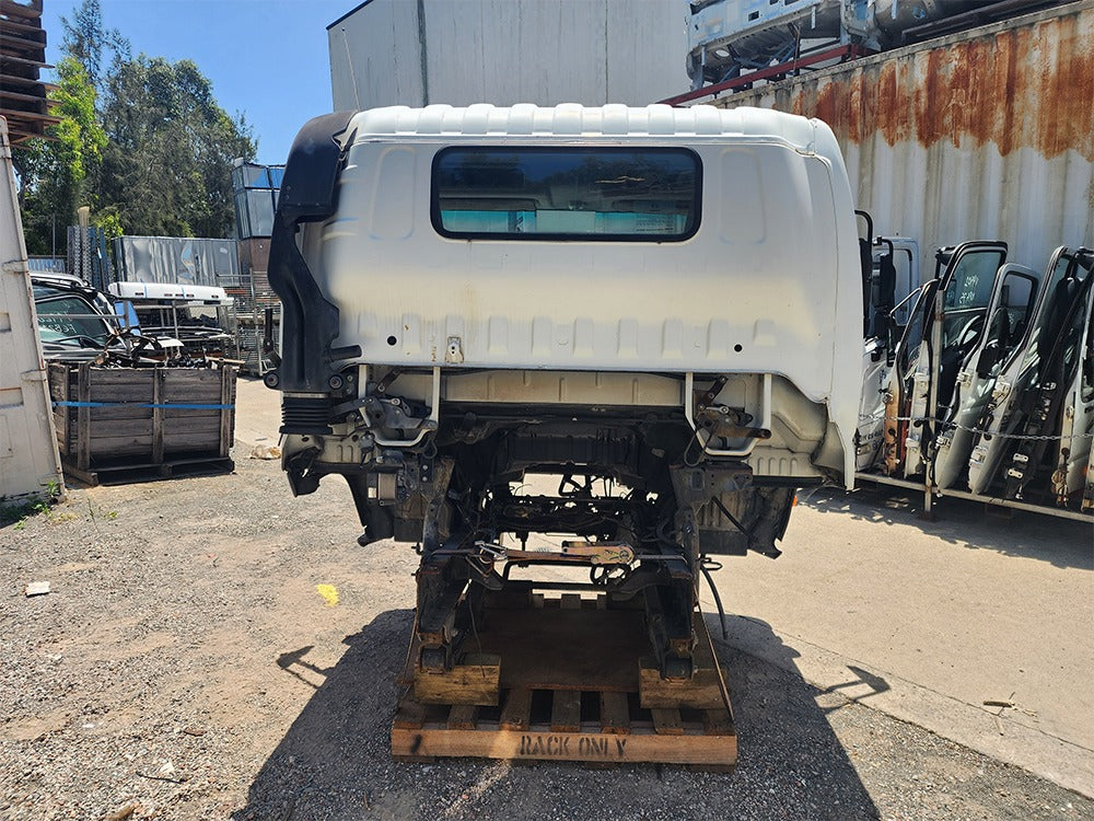 Hino Dutro (XZU4) Cabin Shell – Wide Cab – Manual – 2003-2011 (CN5736) image 7