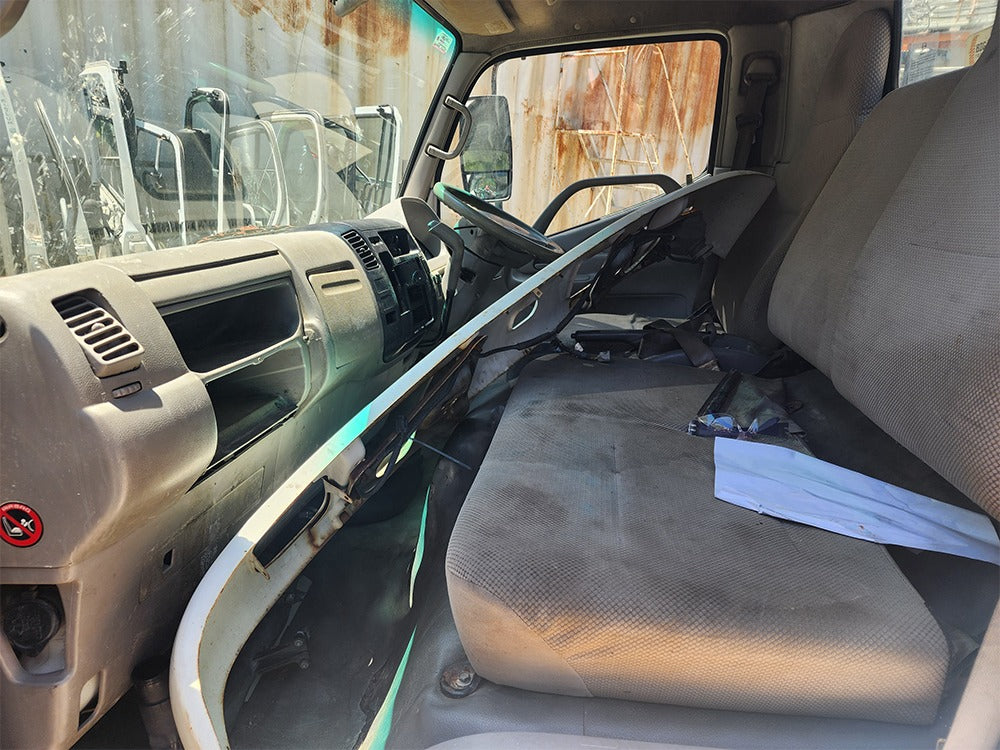 Hino Dutro (XZU4) Cabin Shell – Wide Cab – Manual – 2003-2011 (CN5736) image 9