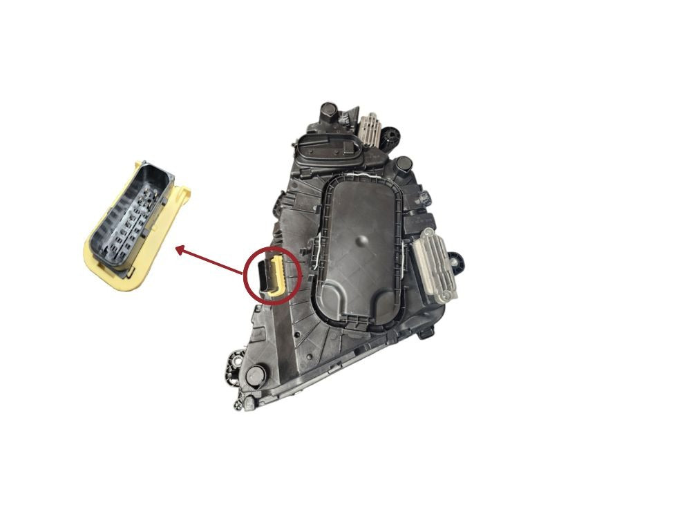 Volvo Version 5 Headlamp Right Hand – Halogen – FM (2020-On) image 4