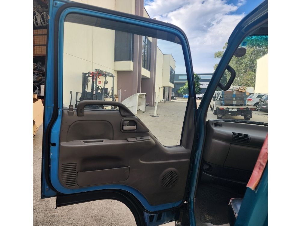 Isuzu N Series (NPR) Cabin Shell – Wide Cab – Manual – 1994-2007 (CQ4608) image 2