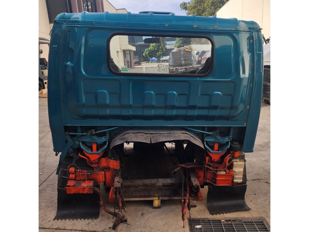 Isuzu N Series (NPR) Cabin Shell – Wide Cab – Manual – 1994-2007 (CQ4608) image 6