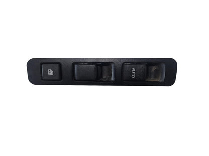 Mitsubishi/Fuso Fighter Door Window Switch Right Hand – Electric – FK/FM/FN (2008-On) image 1