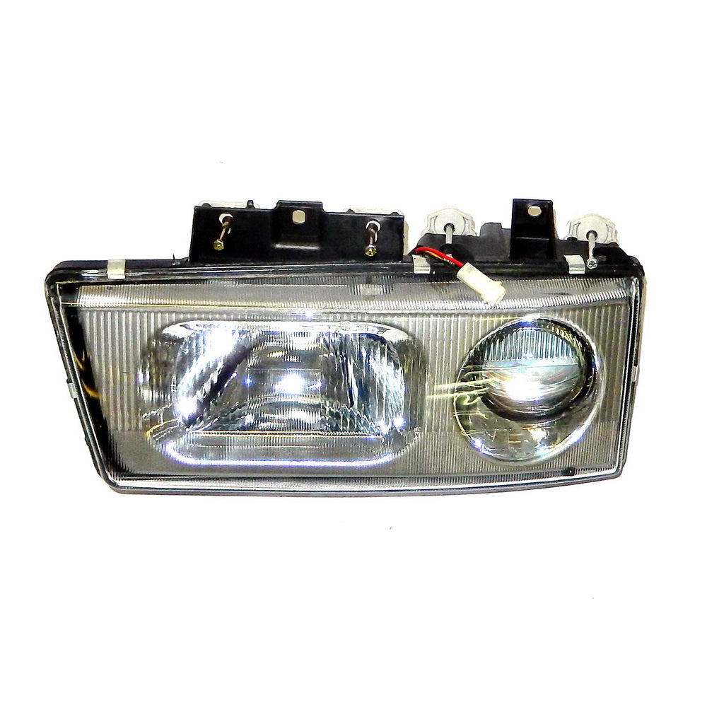 Mitsubishi/Fuso Fighter HeadLamp Right Hand – Import Model – FK6/FM6/FN6 (1996-2008) image 1