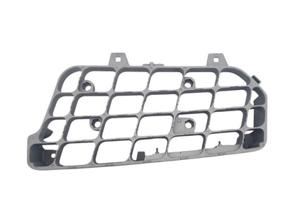 Mitsubishi/Fuso Shogun Step Plate Right Hand – Lower – With Reflector – Alloy – 360/400/460/530 (2018-On) image 1