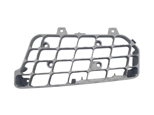 Mitsubishi/Fuso Shogun Step Plate Right Hand – Lower – With Reflector – Alloy – 360/400/460/530 (2018-On) image 1