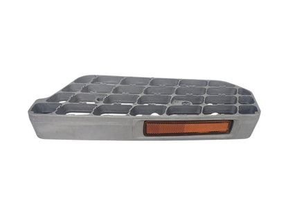 Mitsubishi/Fuso Shogun Step Plate Right Hand – Lower – With Reflector – Alloy – 360/400/460/530 (2018-On) image 2