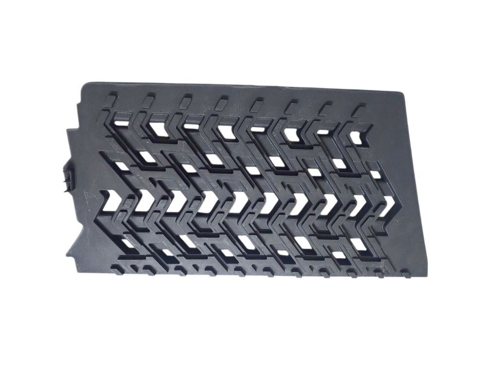 Volvo Version 5 Step Plate Plastic Right Hand – Lower – No Holes – FM (2020-On) image 3