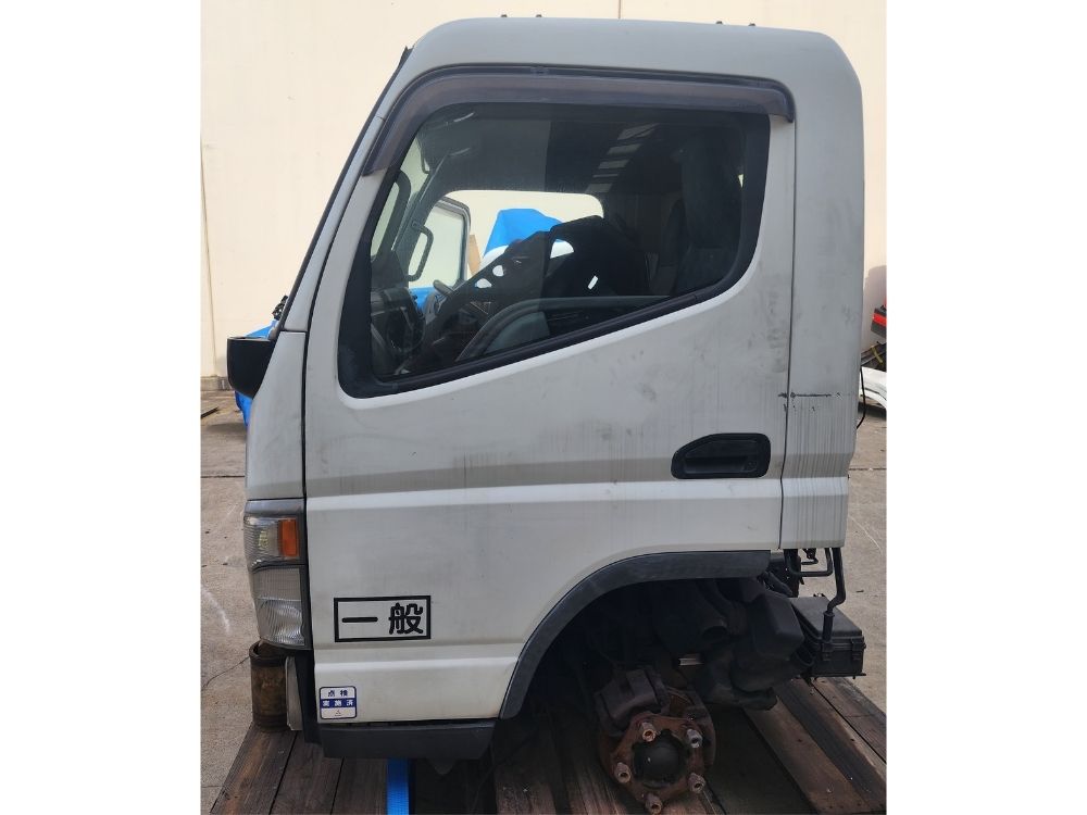 Mitsubishi/Fuso Canter Cabin Shell – Wide Cab – Auto – 2005-2011 (CQ4609) image 2