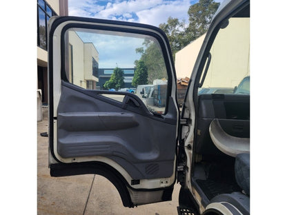 Mitsubishi/Fuso Canter Cabin Shell – Wide Cab – Auto – 2005-2011 (CQ4609) image 3
