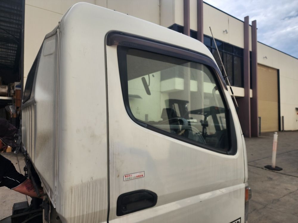Mitsubishi/Fuso Canter Cabin Shell – Wide Cab – Auto – 2005-2011 (CQ4609) image 6