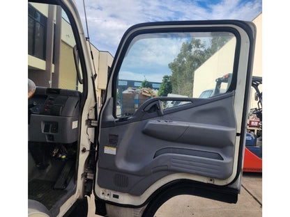 Mitsubishi/Fuso Canter Cabin Shell – Wide Cab – Auto – 2005-2011 (CQ4609) image 7