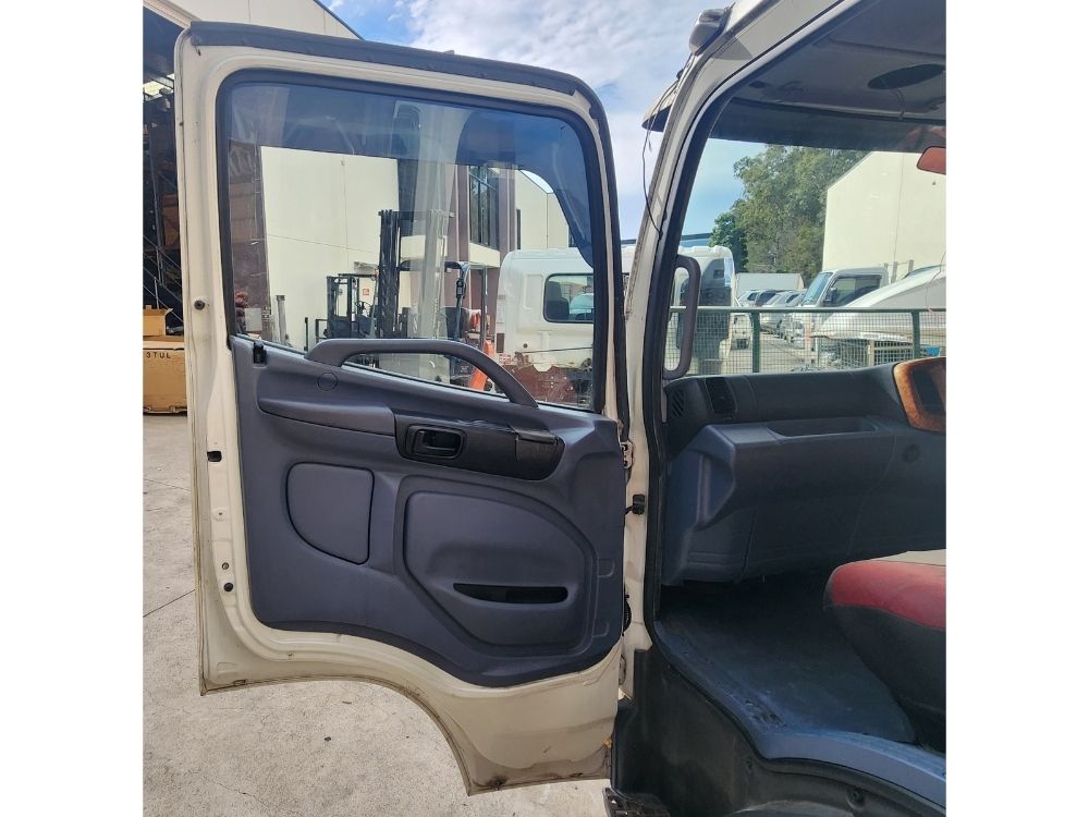 Hino Ranger Pro (FD/FE/GD) Cabin Shell – Narrow Cab – Manual – 2003-2011 (CQ4606) image 3