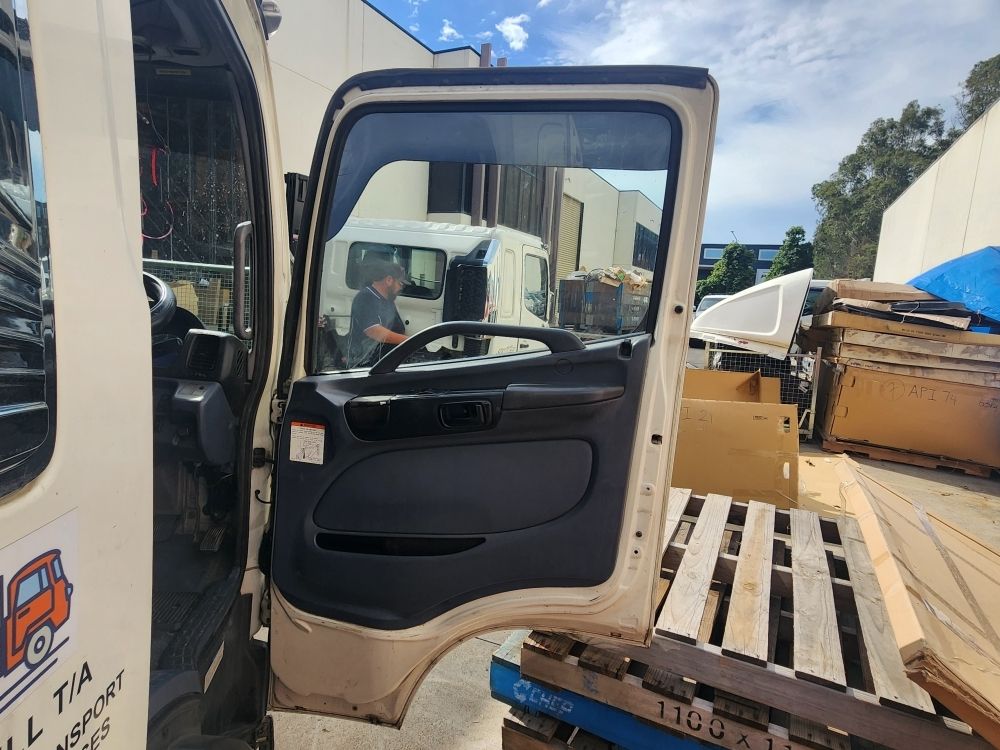 Hino Ranger Pro (FD/FE/GD) Cabin Shell – Narrow Cab – Manual – 2003-2011 (CQ4606) image 9