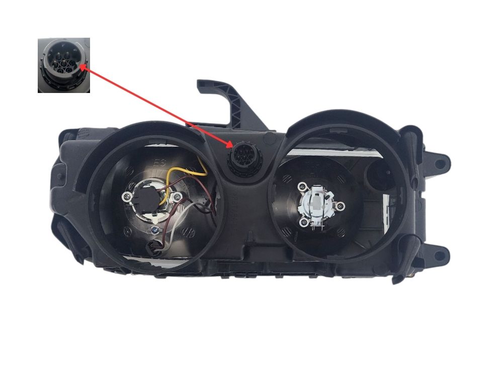 Mercedes Axor HeadLamp Left Hand (1998-2004) image 4