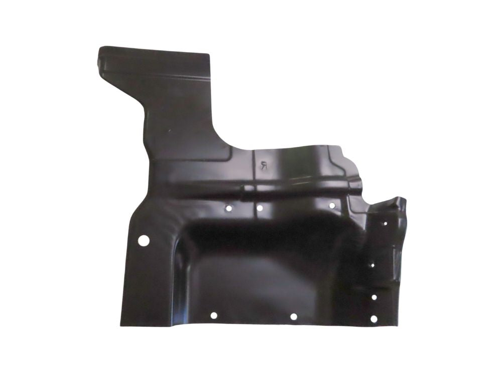Mitsubishi/Fuso Canter Step Backing Panel Left Hand – Steel – Wide Cab – Welded On – FE8/FG8 (2005-2011) image 1