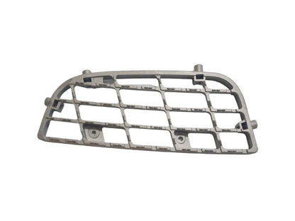 Nissan-UD Quon Step Plate Left Hand – Upper – CK/CW/PD/PW/GK/GW (2017-On) image 1