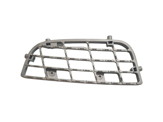 Nissan-UD Quon Step Plate Left Hand – Upper – CK/CW/PD/PW/GK/GW (2017-On) image 1