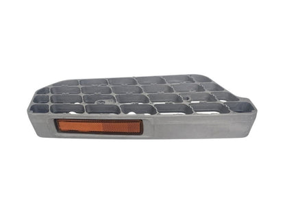 Mitsubishi/Fuso Shogun Step Plate Left Hand – Lower – With Reflector – Alloy – 360/400/460/530 (2018-On) image 2