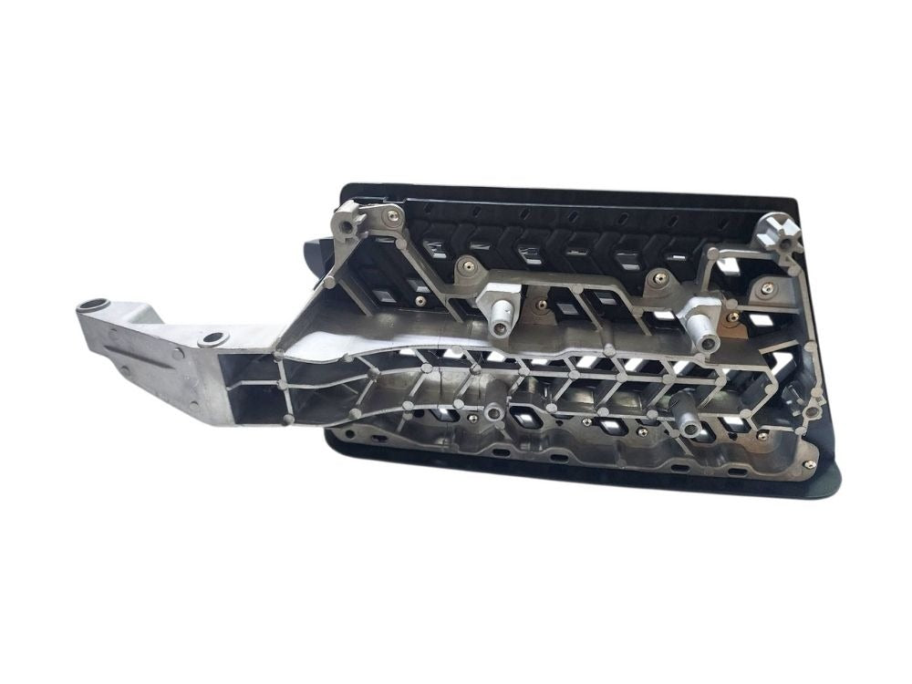 Volvo Version 5 Step Plate Plastic And Bracket Left Hand – Lower – Complete with Aluminium Tread – FM (2020-On) image 2