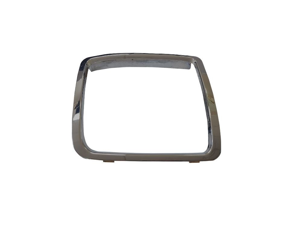 Isuzu F Series HeadLamp Garnish Left Hand – Chrome – Front Bumper Bar – Large – FTR/FVD/FVL/FVM/FVR/FVZ/FVY/FXY/FXZ/FYH/FTS 4×4 (2008-On) image 1