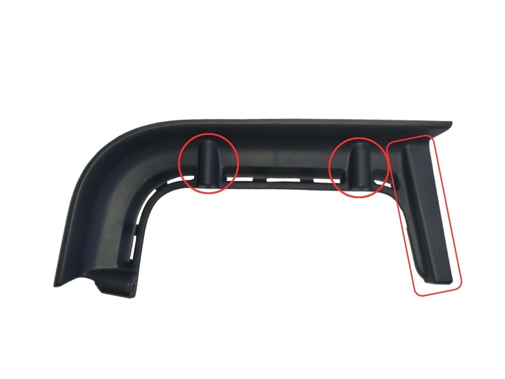 Isuzu Giga Step Panel Garnish Left Hand – CXZ/CXY/CYZ/EXD/EXY/EXZ (1994-2017) image 3