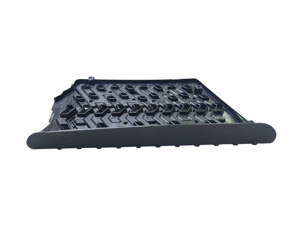 Volvo Version 5 Step Plate Plastic Left Hand – Lower – With Holes For Aluminium Tread – FM (2020-On) image 4