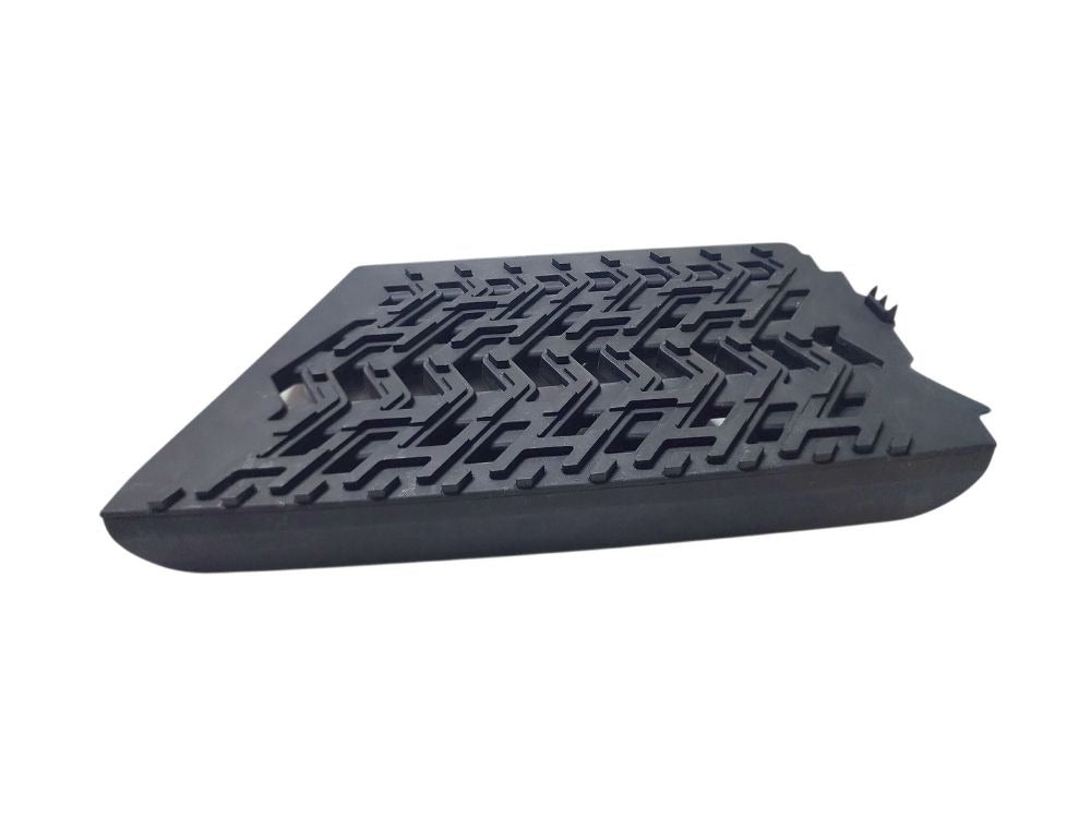 Volvo Version 5 Step Plate Plastic Left Hand – Lower – No Holes – FM (2020-On) image 1