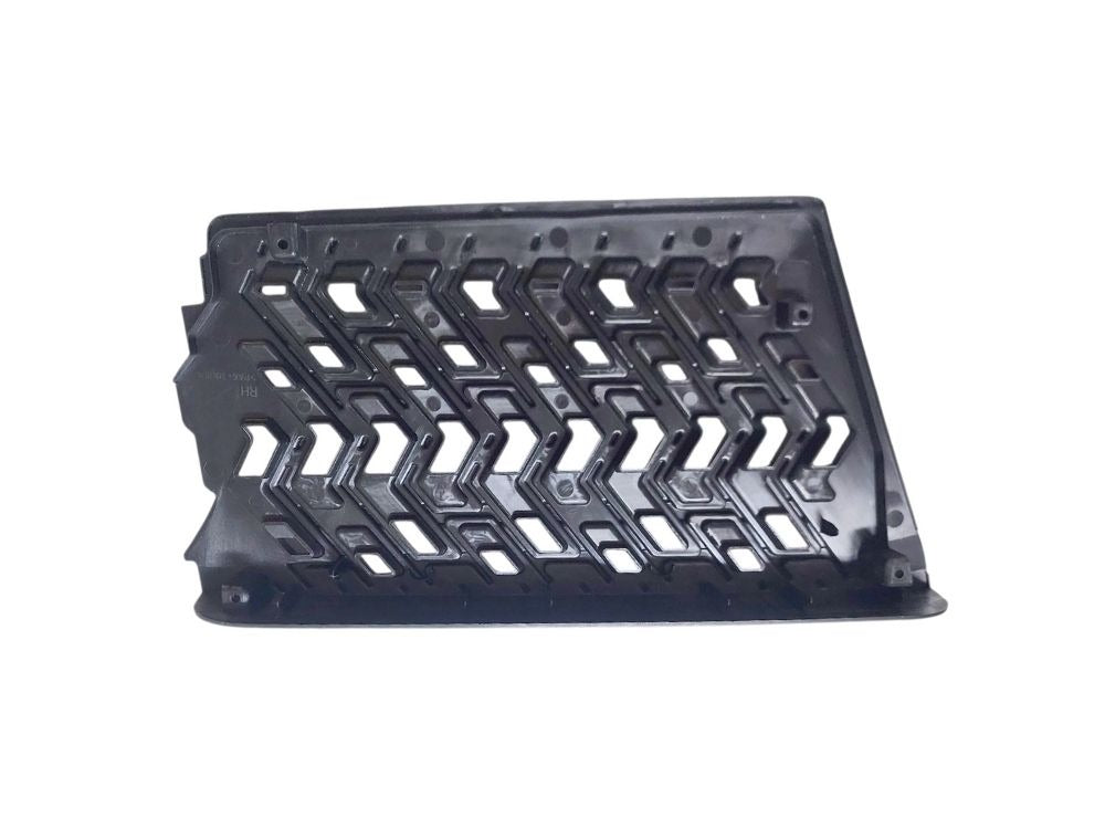 Volvo Version 5 Step Plate Plastic Left Hand – Lower – No Holes – FM (2020-On) image 4