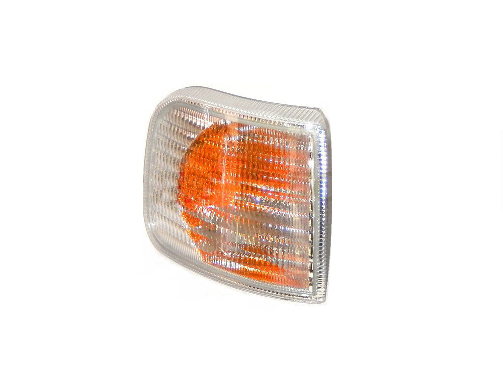 Corner Lamp R/H Right Hand  –  To Suit Renault Premium / Mack Quantum (99-06)