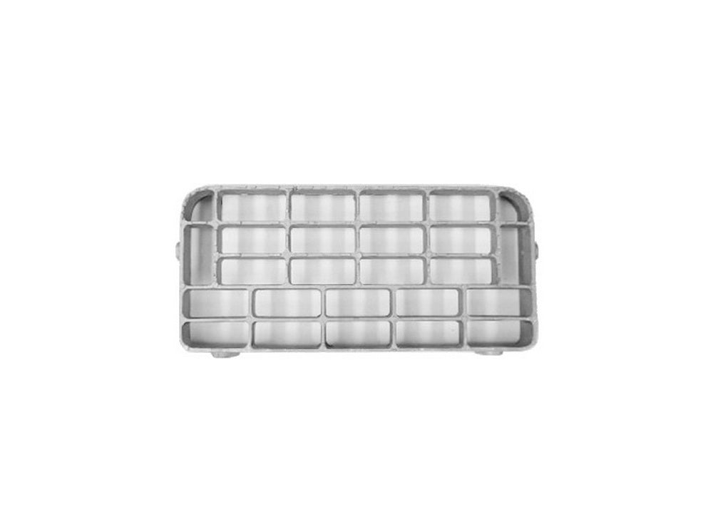 Step Plate R/H Right Hand  –  Lower  –  To Suit Nissan UD CW / CG / CK (84-90)