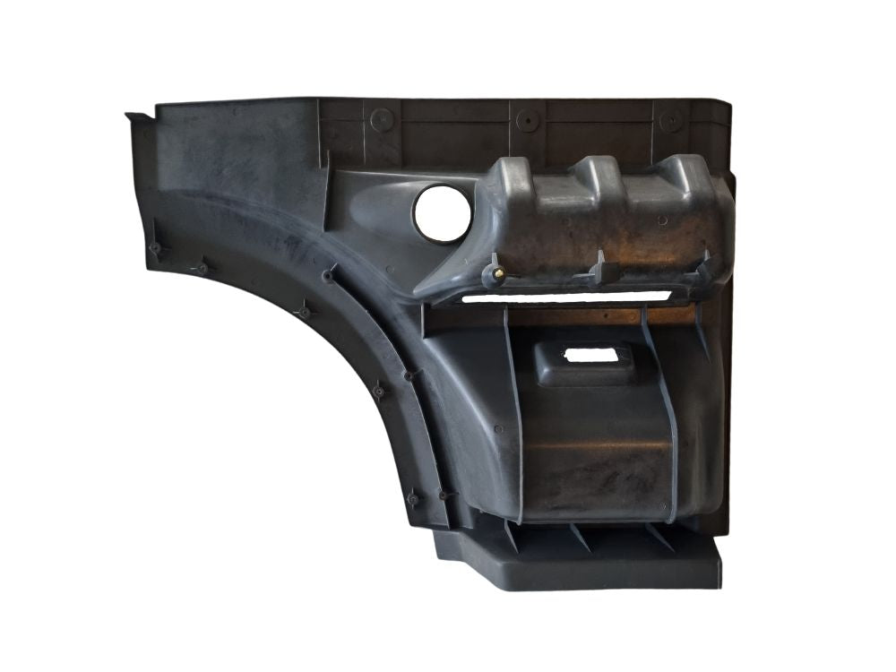 Step Panel L/H Left Hand  –  Upper  –  Square Step Lamp Hole  –  To Suit DAF 95XF (95-02) DAF XF95 (02-06)