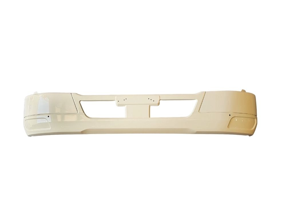 Mitsubishi/Fuso Fighter Front Bumper Bar – Second Hand – FK (2008-On) image 1